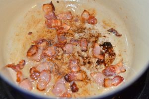 baked-potato-soup-cooking-bacon